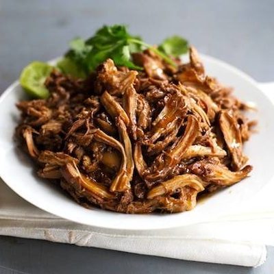 Honey Glazed Crockpot Chicken Adobo - simple pantry ingredients, hardly any hands-on time, 200 calories. | https://discovery-lab.online