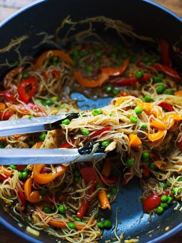 Stir Fried Singapore Noodles - fresh, simple, delish. | pinchofyum.com